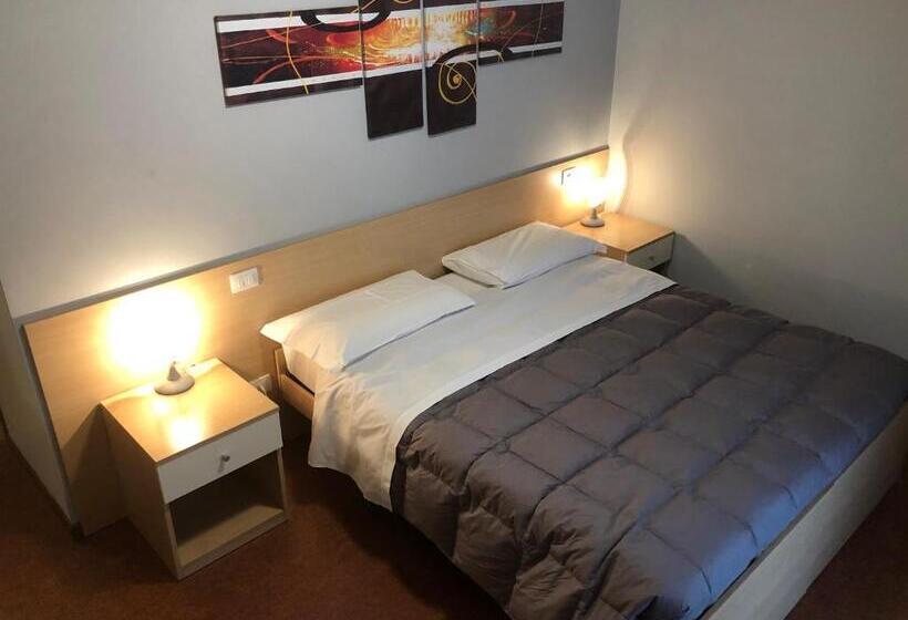 בית מלון כפרי Del Boschetto