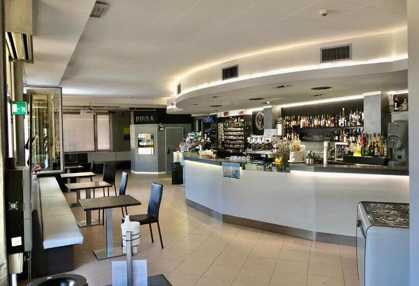 فندق Del Boschetto