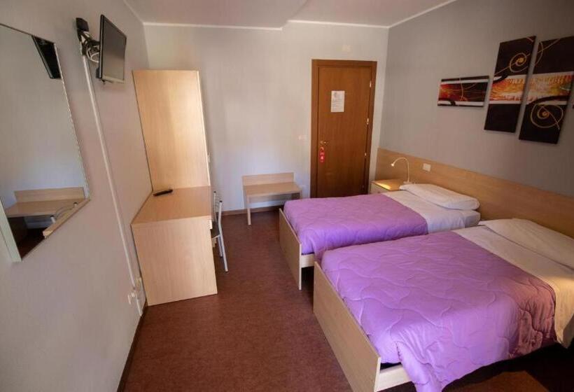 فندق Del Boschetto