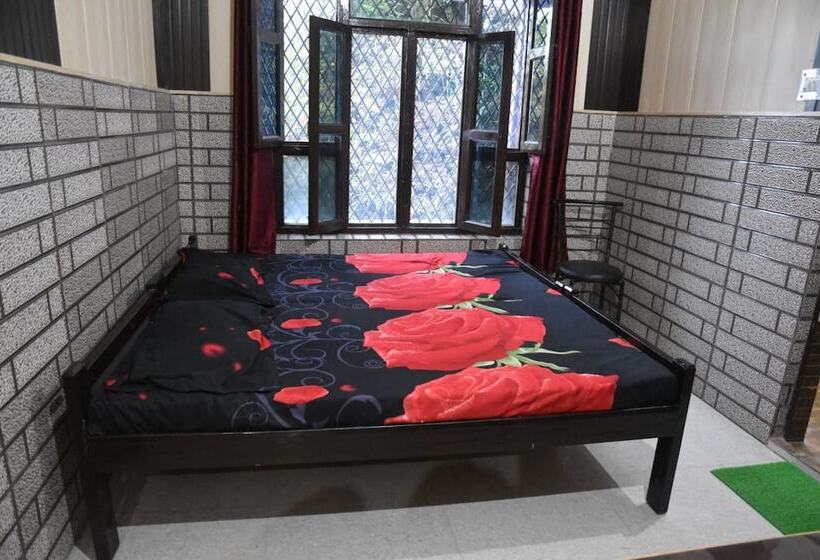 בית מלון כפרי Goroomgo Kaushalya Residency Uttarakhand