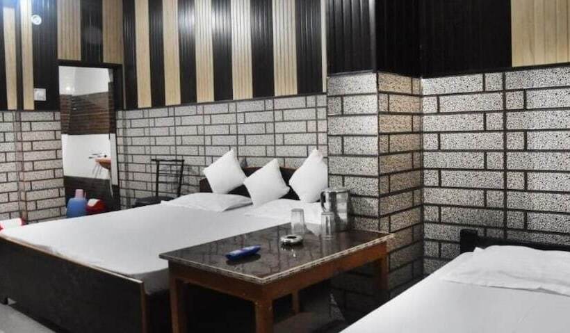 בית מלון כפרי Goroomgo Kaushalya Residency Uttarakhand