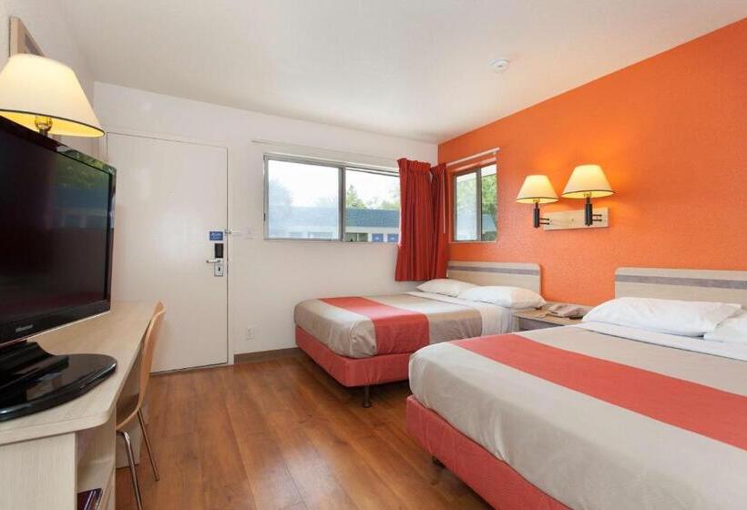 ホテル Hi   Wheel Flats