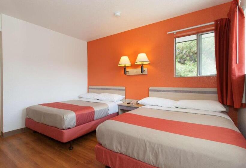 ホテル Hi   Wheel Flats