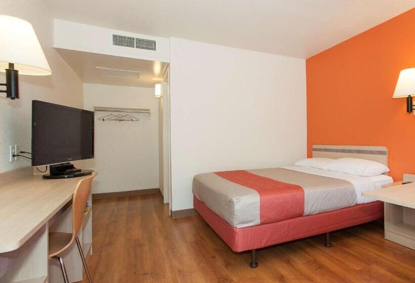 ホテル Hi   Wheel Flats