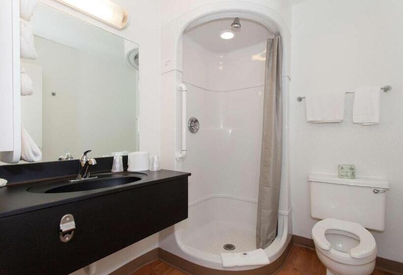 ホテル Hi   Wheel Flats