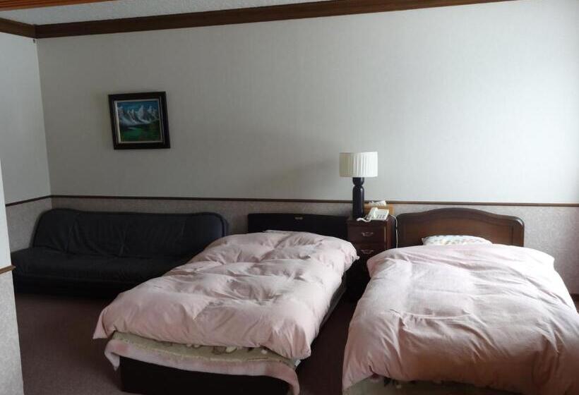 בית מלון כפרי Highland Lodge Takegen