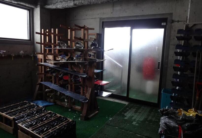 בית מלון כפרי Highland Lodge Takegen