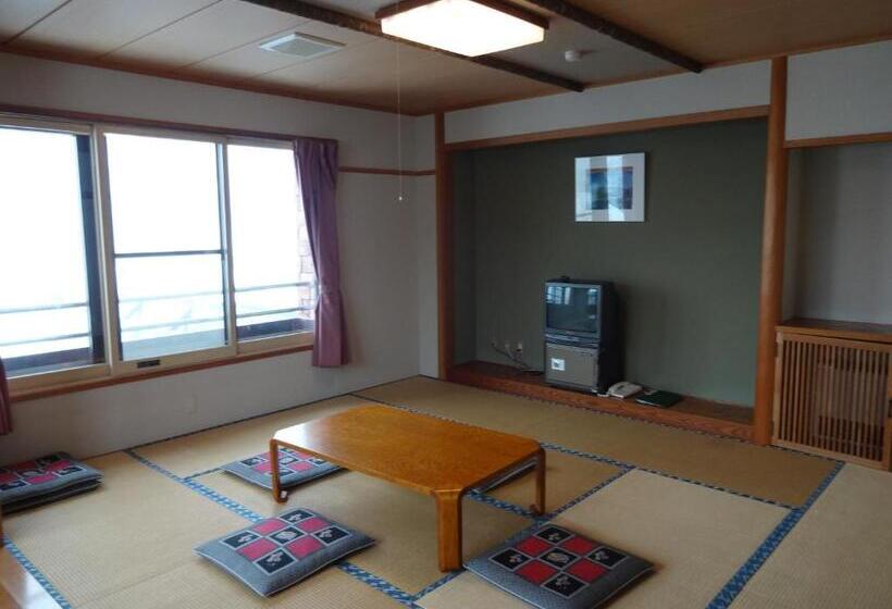 בית מלון כפרי Highland Lodge Takegen