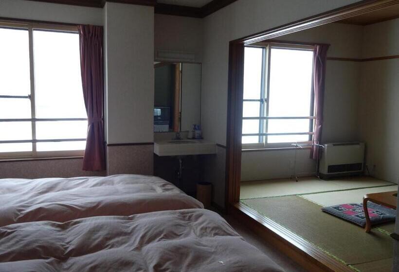 בית מלון כפרי Highland Lodge Takegen