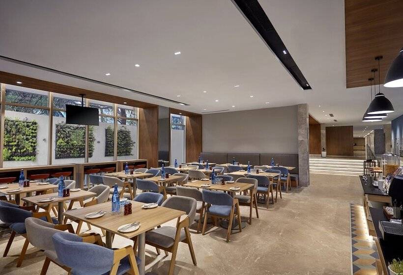 בית מלון כפרי Holiday Inn Express Bengaluru Bommasandra By Ihg