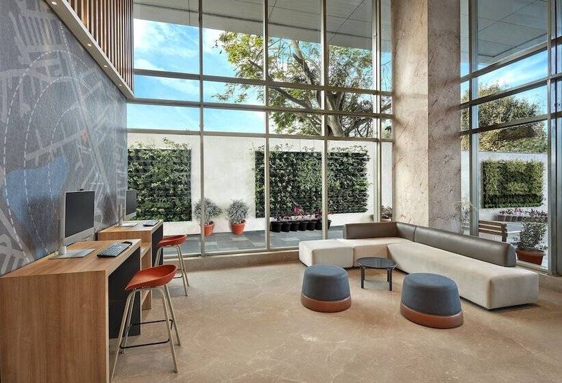 בית מלון כפרי Holiday Inn Express Bengaluru Bommasandra By Ihg