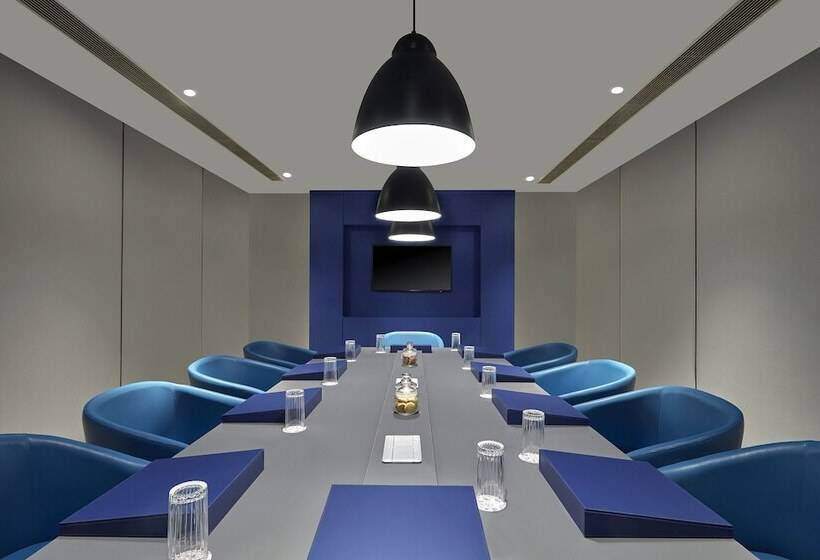 בית מלון כפרי Holiday Inn Express Bengaluru Bommasandra By Ihg