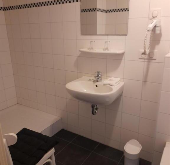 Отель Hôtel Restaurant à L Etoile