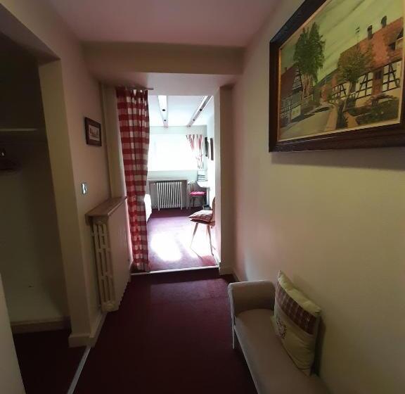 Отель Hôtel Restaurant à L Etoile