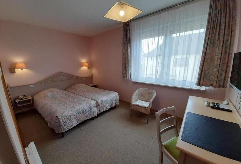 Отель Hôtel Restaurant à L Etoile