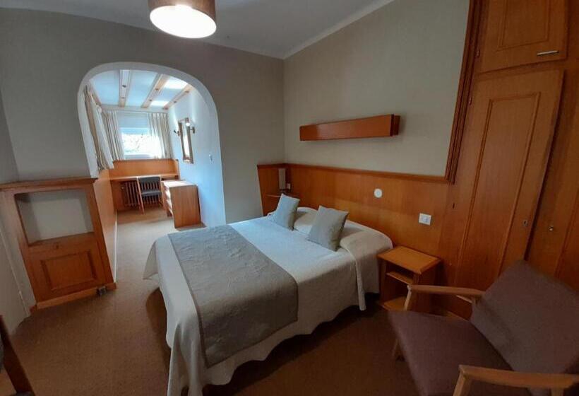 Отель Hôtel Restaurant à L Etoile