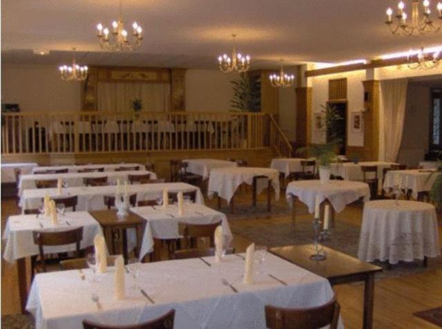 Отель Hôtel Restaurant à L Etoile