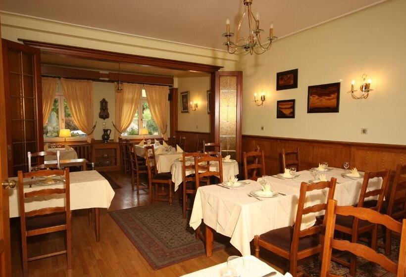 Отель Hôtel Restaurant à L Etoile