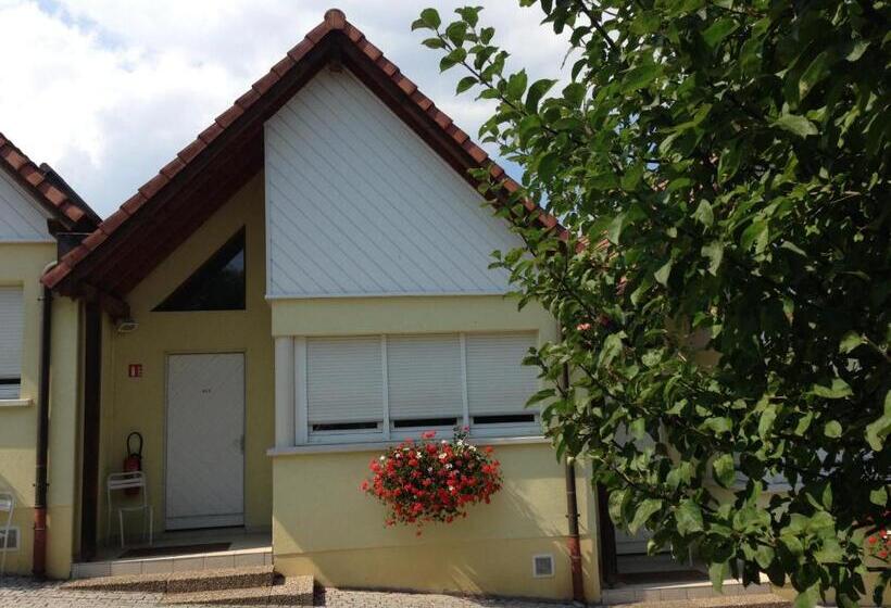 Отель Hôtel Restaurant à L Etoile