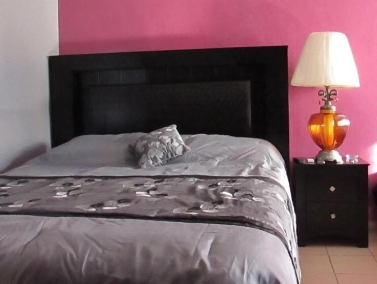 ホテル Isabela, Mag Bay