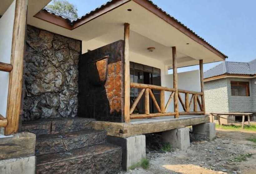 هتل Ishasha Pride Lodge