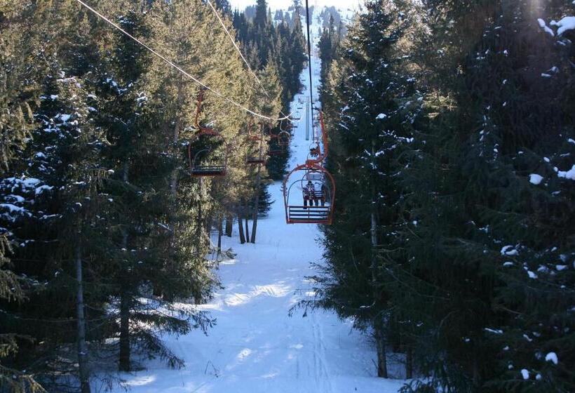 هتل Kapriz Karakol