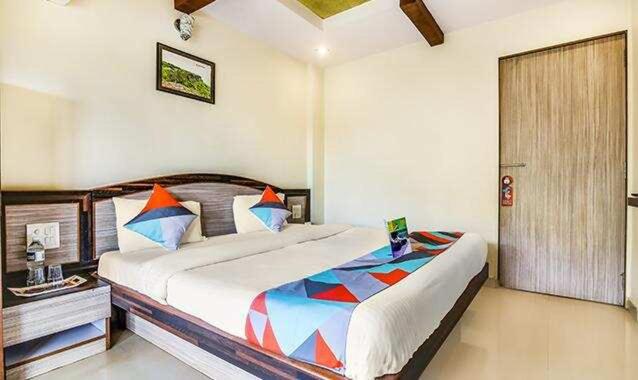 בית מלון כפרי Sagar Villa