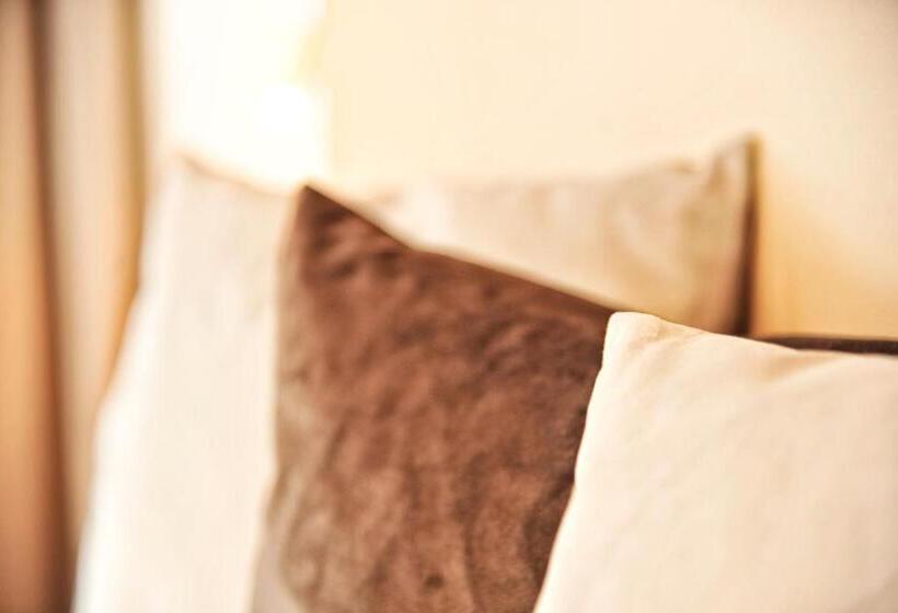 בית מלון כפרי Maria Theresia