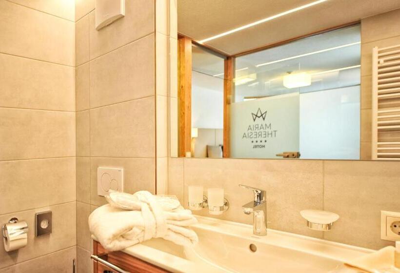 בית מלון כפרי Maria Theresia