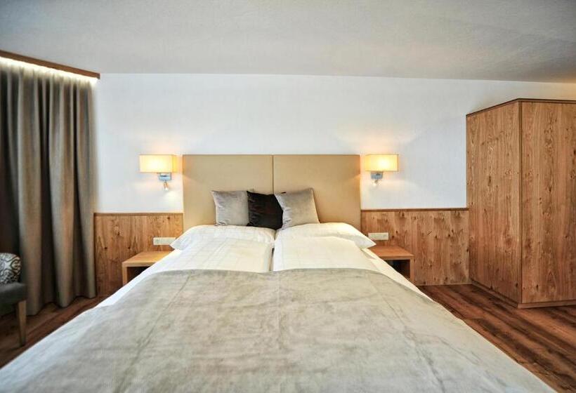 בית מלון כפרי Maria Theresia