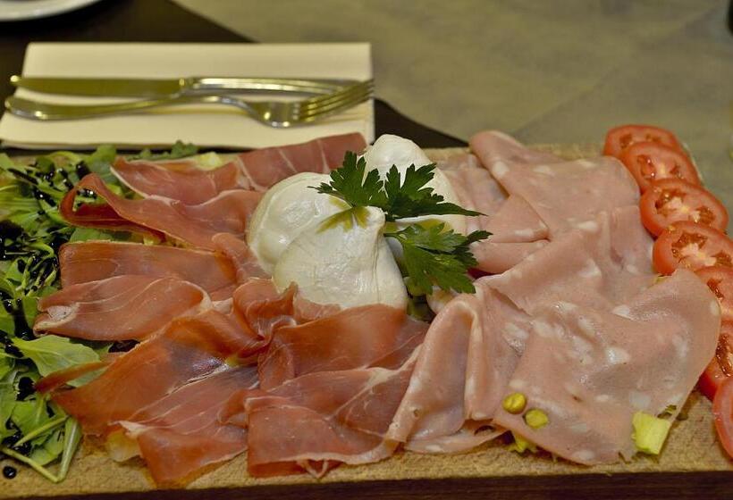 Отель Mediterraneo