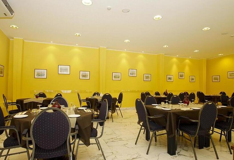 Отель Mediterraneo