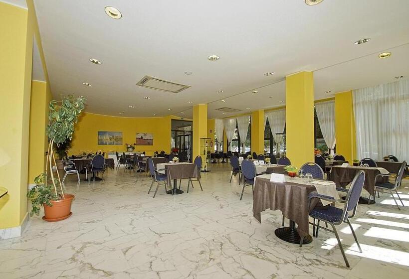 Отель Mediterraneo