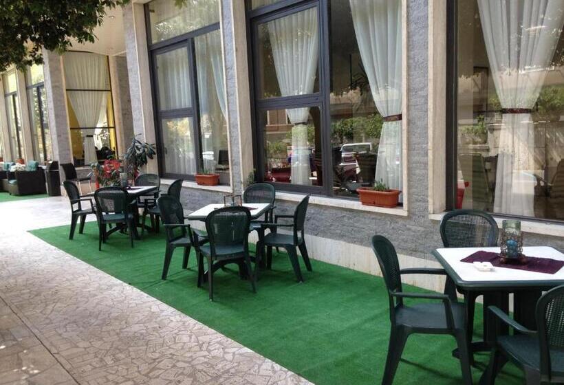 Отель Mediterraneo