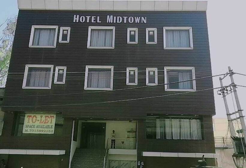 בית מלון כפרי Midtown