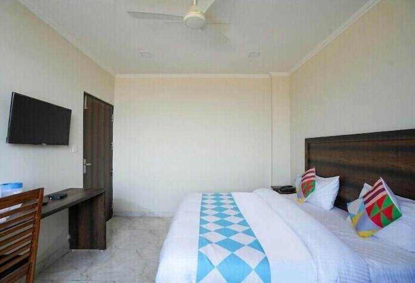 בית מלון כפרי Midtown