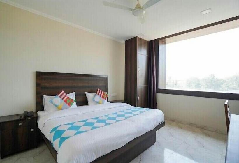 בית מלון כפרי Midtown