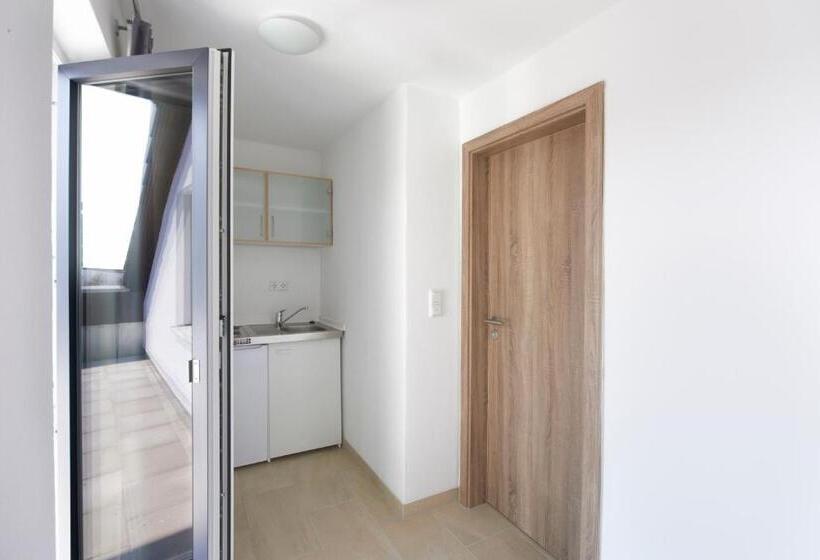 فندق New In Guesthouse