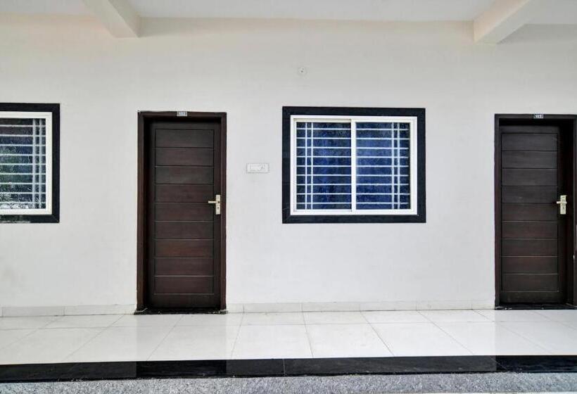 Отель Oyo Flagship 81054 Siddharth Regency