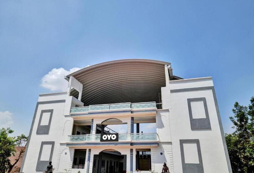 Отель Oyo Flagship 81054 Siddharth Regency
