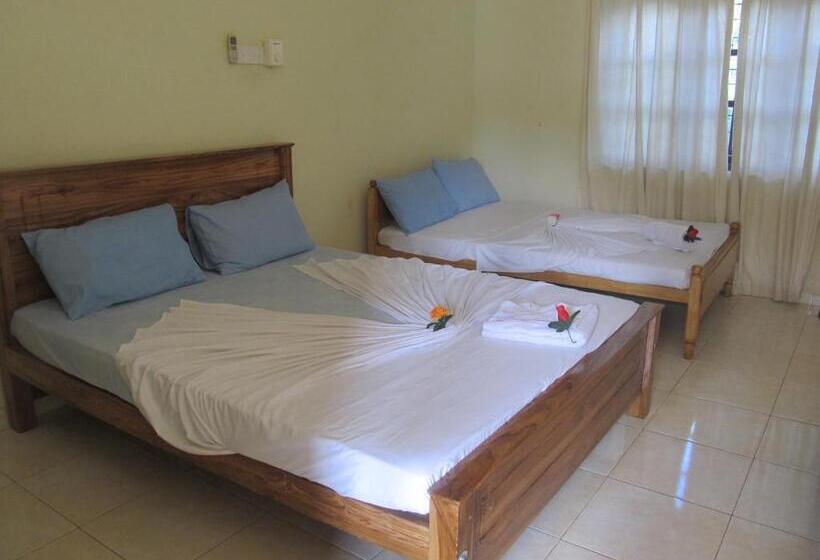 בית מלון כפרי Platinum Resort