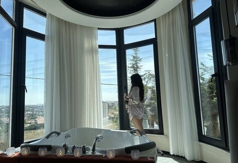 בית מלון כפרי D Twins Airport