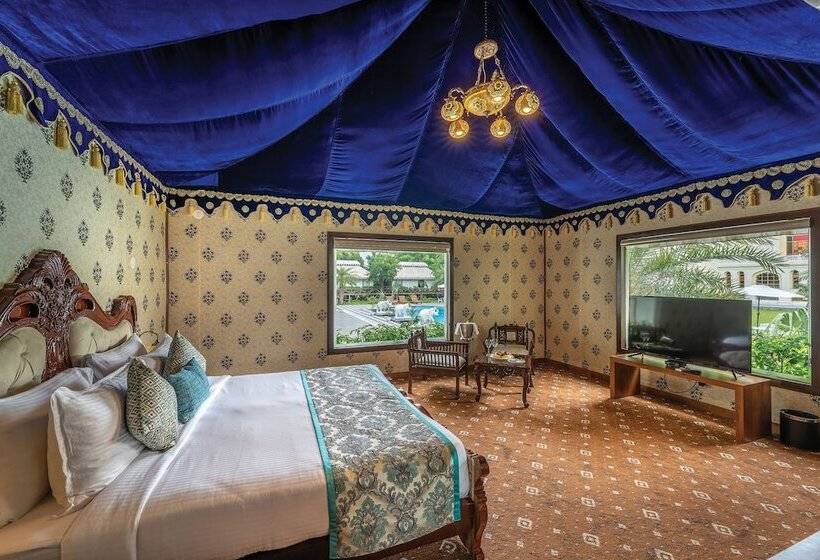 בית מלון כפרי R Chandras Palace