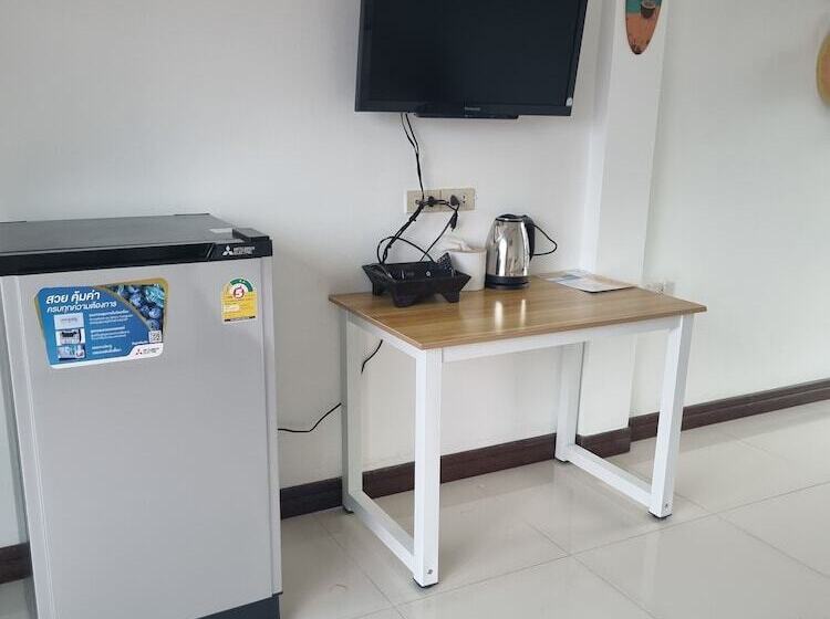 Отель Rateesumalee Pool View Kolarn