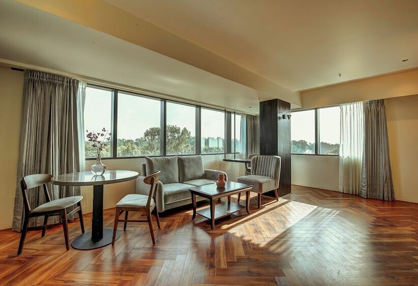 בית מלון כפרי Regenta Central Javaji Mysore