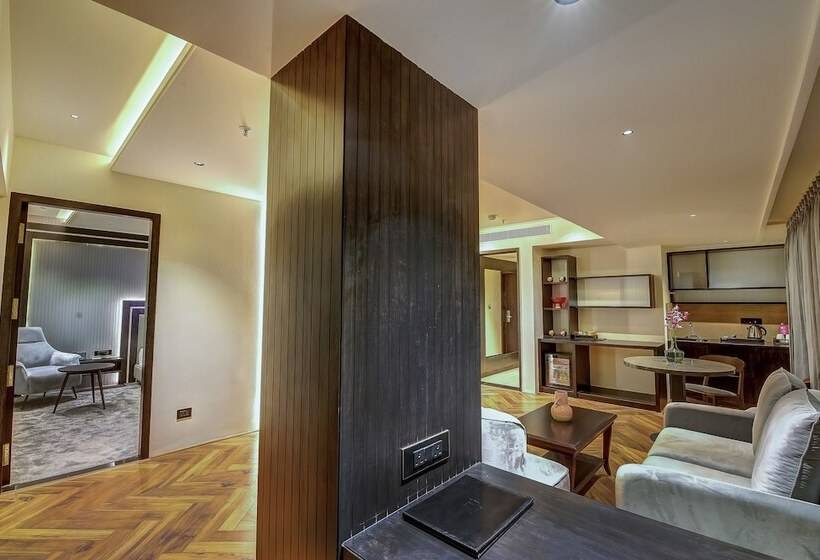 בית מלון כפרי Regenta Central Javaji Mysore