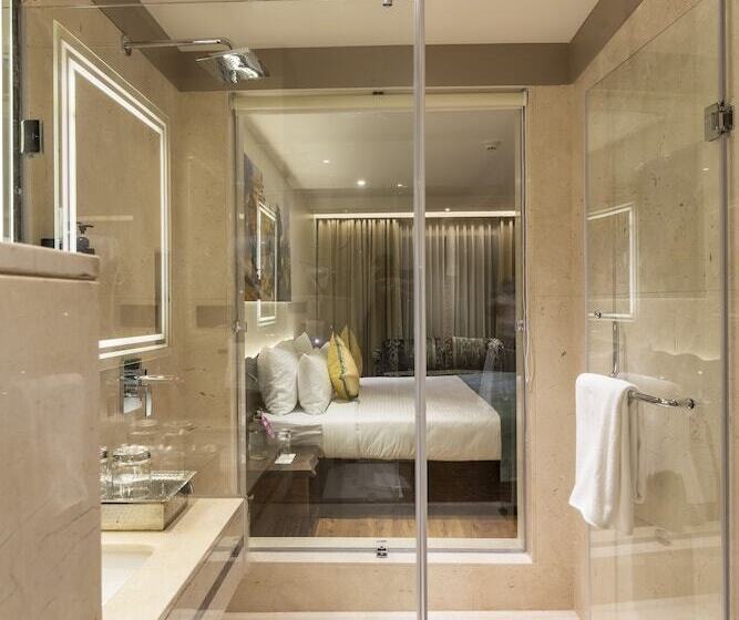 בית מלון כפרי Regenta Central Javaji Mysore