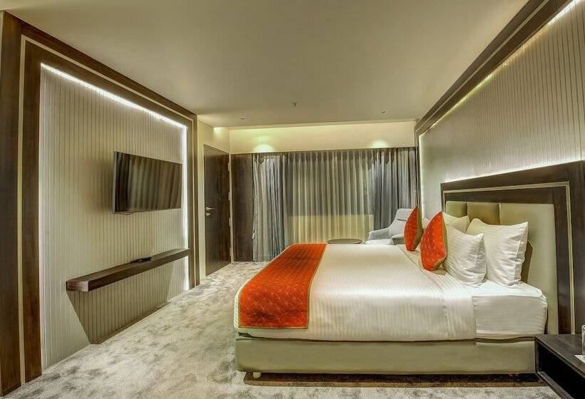 בית מלון כפרי Regenta Central Javaji Mysore