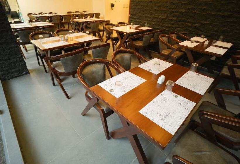 酒店 Royalton Residency