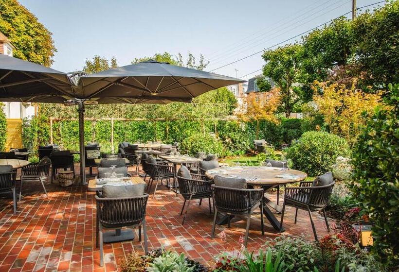 酒店 Le Castel Cabourg Hôtel & Spa  Restaurant La Calypso